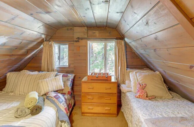 Building Photo - Lovely Home: 2BR+Bonus at Cul-De-Sac in Gr...