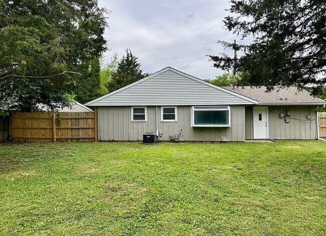 Building Photo - 9962 Catalina Dr