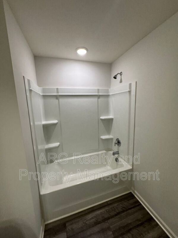Building Photo - 144 Swindon Dr