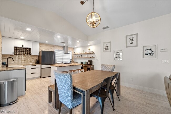 Building Photo - 9802 Wildginger Dr