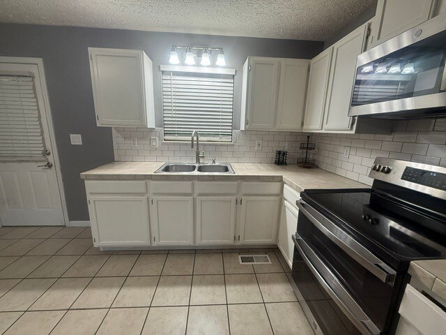 Building Photo - 113 Lackey Ln