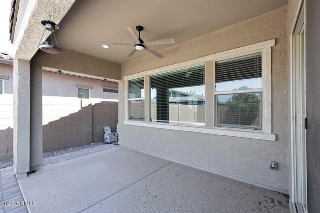 Building Photo - 2516 E King Bird Dr