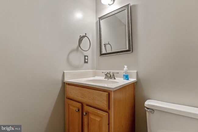 Building Photo - 6414 Old Scotts Ct
