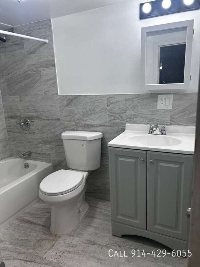 Building Photo - 630 S 4th Ave