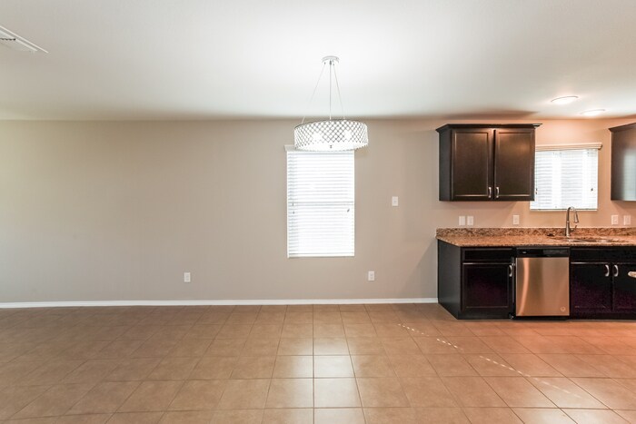 Building Photo - 10008 Calcite Dr