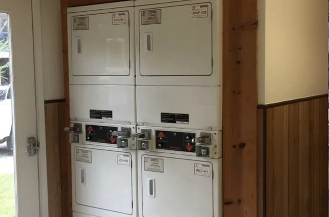 Building Photo - 300 Cobb Mill Rd