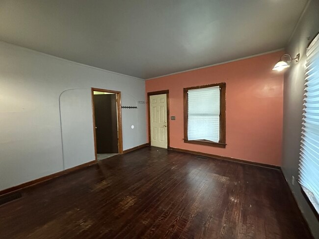 Building Photo - 101 S Buchanan St