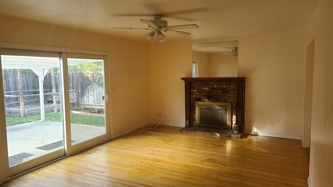 Building Photo - 5523 Mary Jo Way