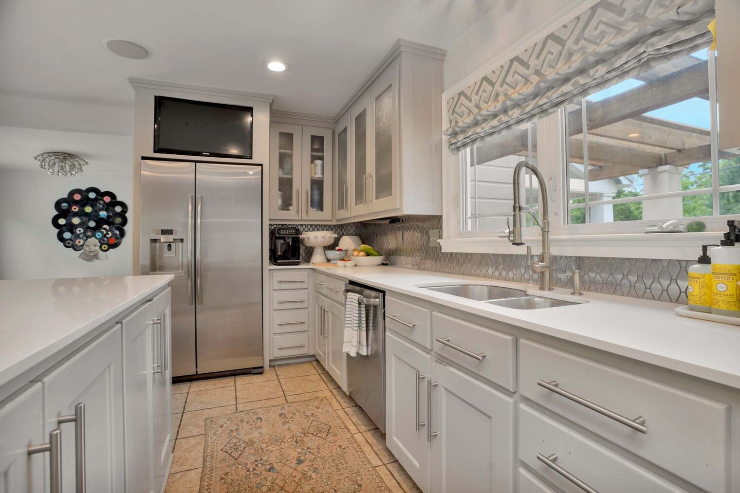 Building Photo - 802 N Park Ave