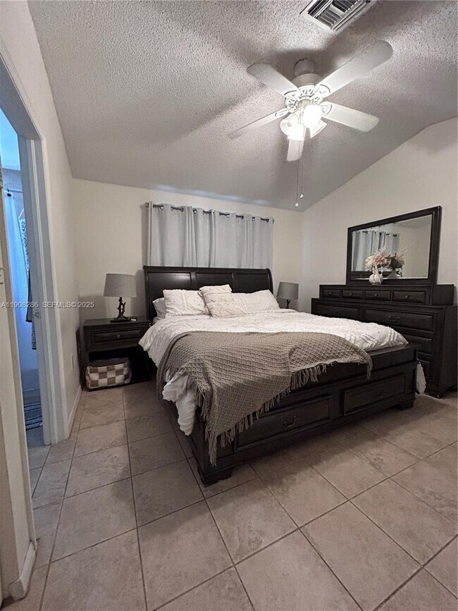 Building Photo - 8665 SW 152nd Ave