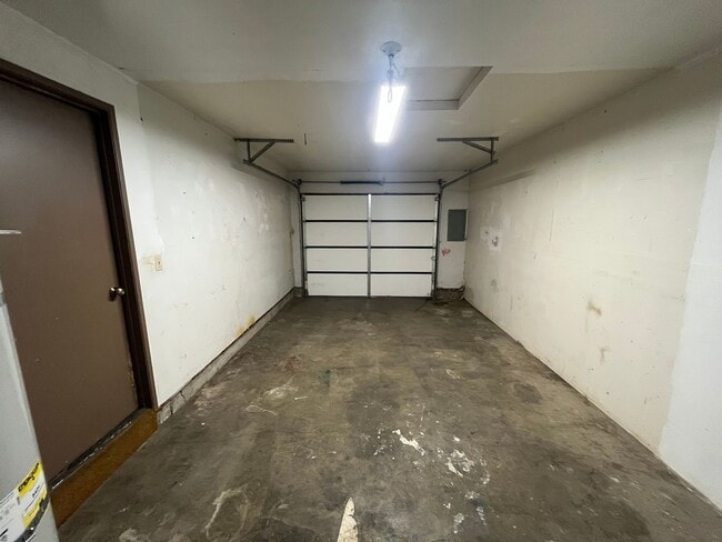Building Photo - 11080 N Skagit St