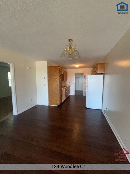 Building Photo - 183 Woodlee Ct