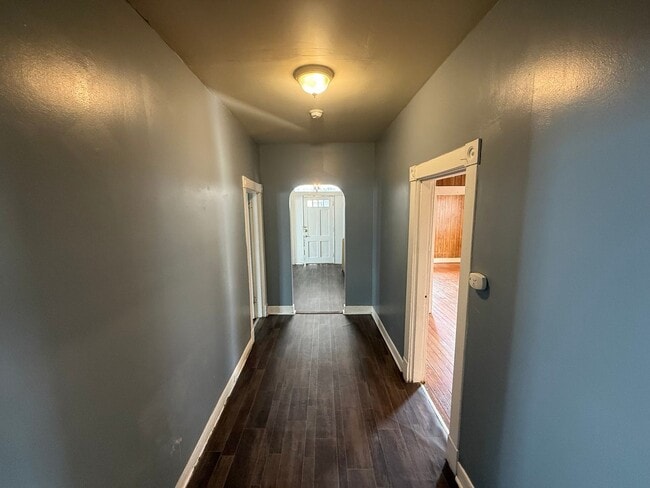 Building Photo - 702 Northside Ave