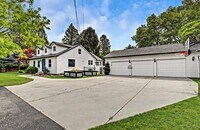 Building Photo - 4100 N Bodenheimer St