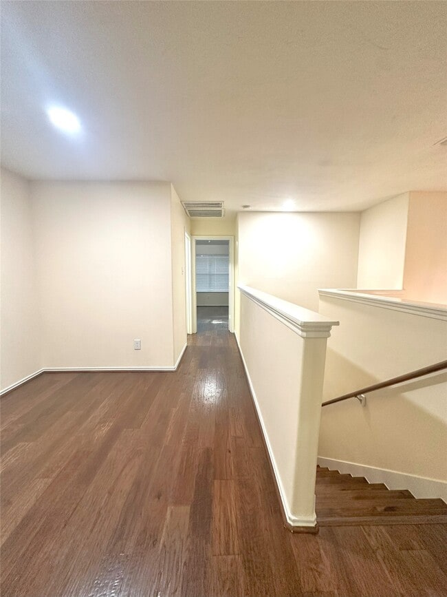 Building Photo - 254 Liriope Ct