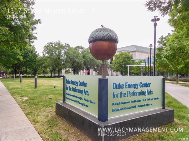 Building Photo - 1317 Stone Manor Dr