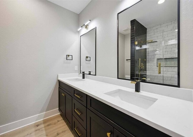 Building Photo - 217 Pheasant St