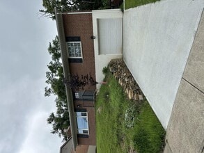 Building Photo - 249 Bluegrass Ave
