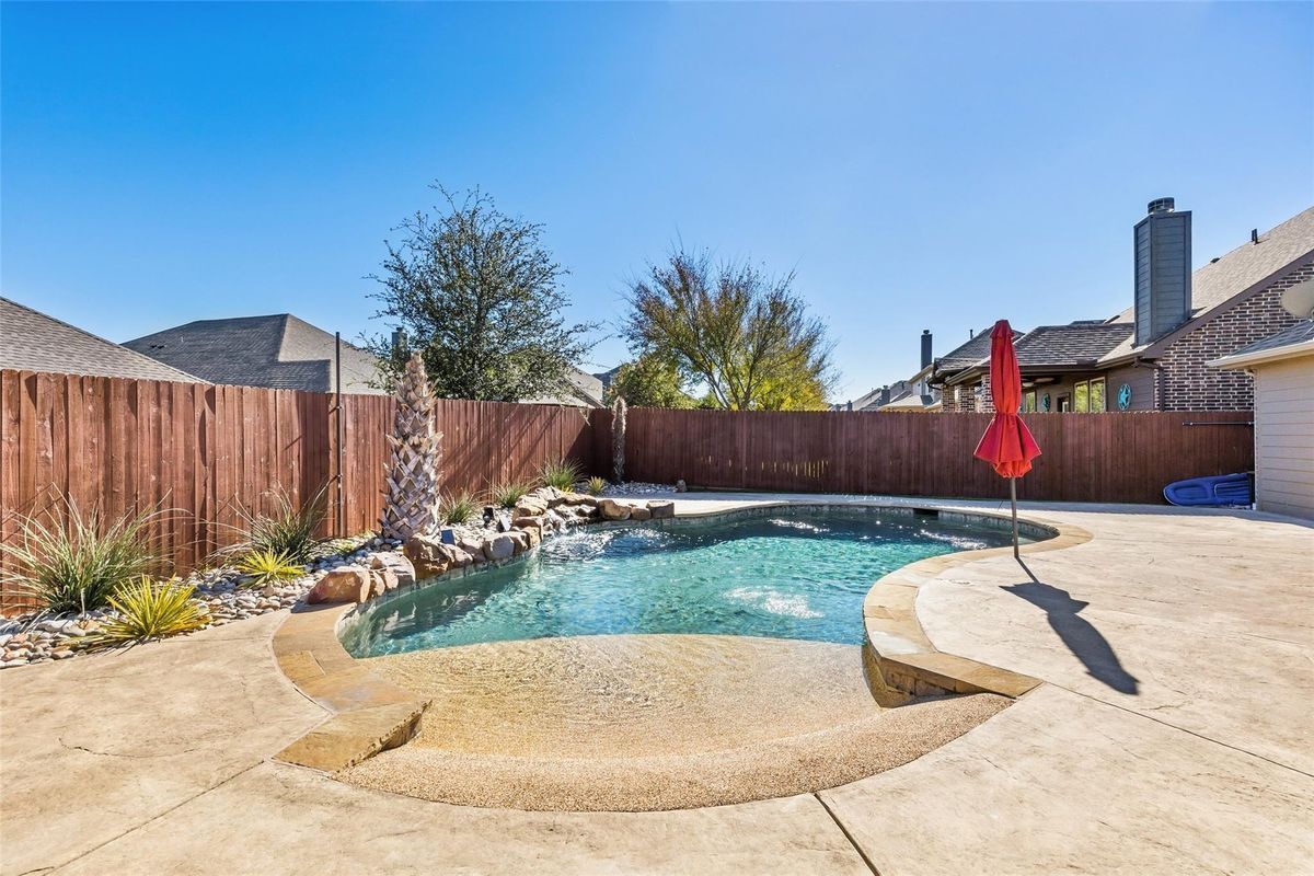 Building Photo - 205 Whitman Dr