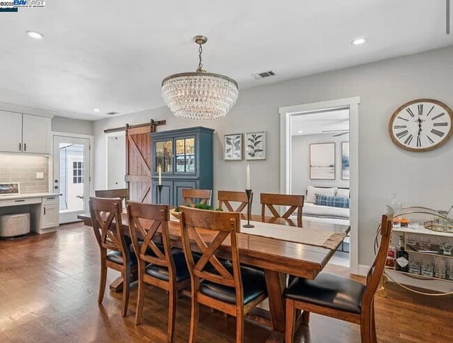 Building Photo - 161 Maiden Ln