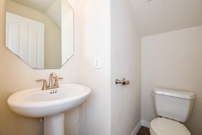Building Photo - 8908 Clovermist Dr