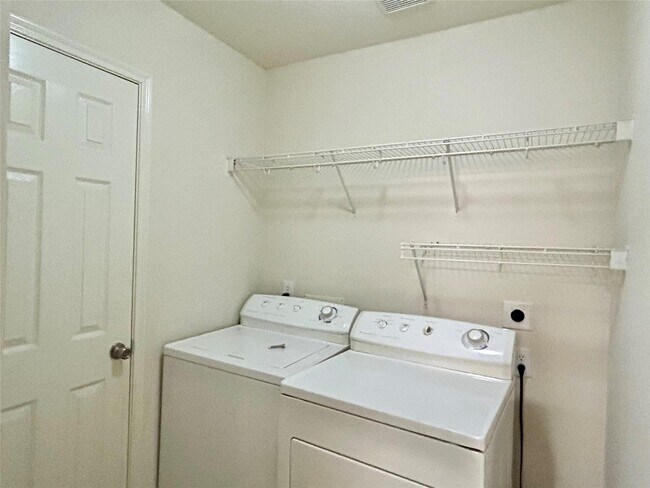 Building Photo - 10623 Sugar Trace Dr