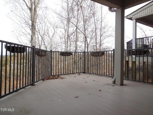 Building Photo - 341 Coldwater Dr