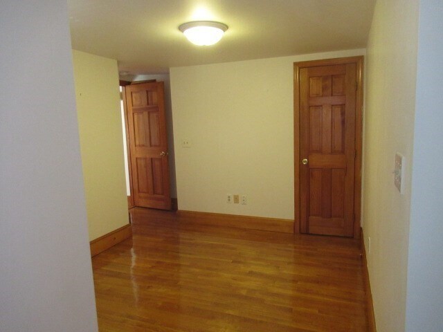 Building Photo - 43 Pleasant St