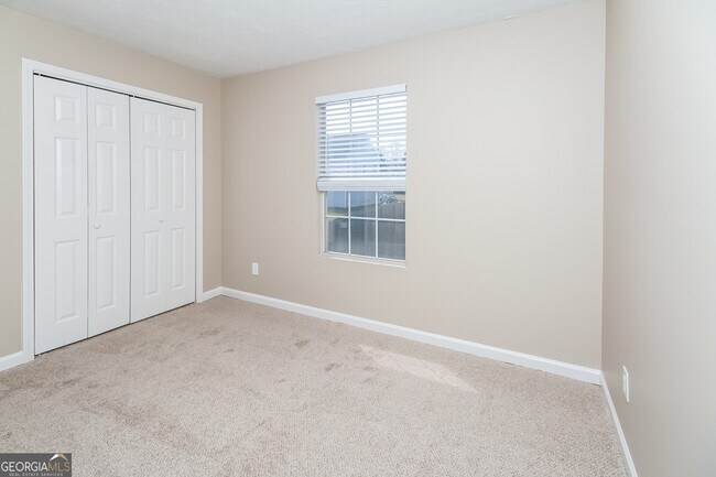 Building Photo - 9403 Highland Ridge