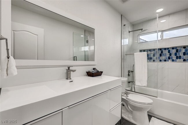 Building Photo - 1601 Vespertina Ct