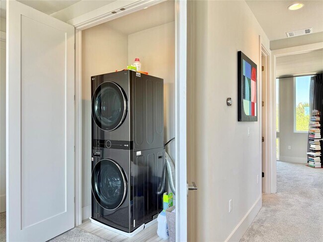 Building Photo - 7915 Floracita Ln