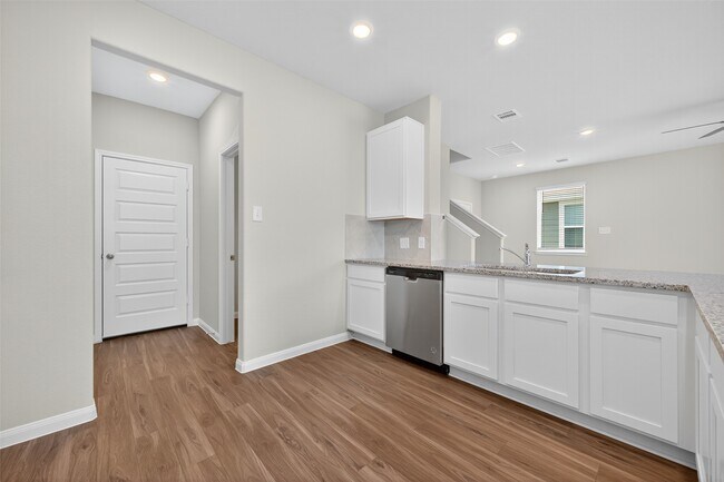 Building Photo - 2348 Mooneye Ct