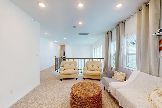 Building Photo - 1542 Park Path Dr