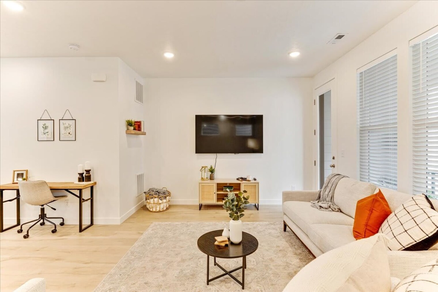 Building Photo - 629 E 460 S