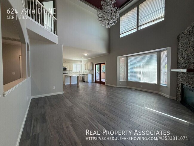 Building Photo - 624 79th Dr NE