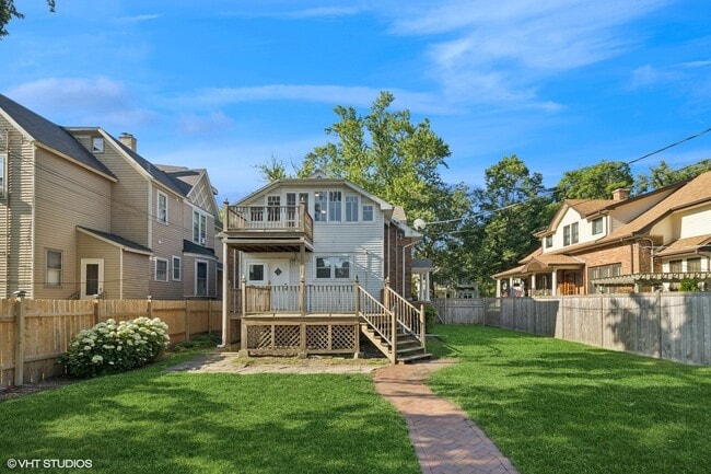 Building Photo - 1524 Forest Ave