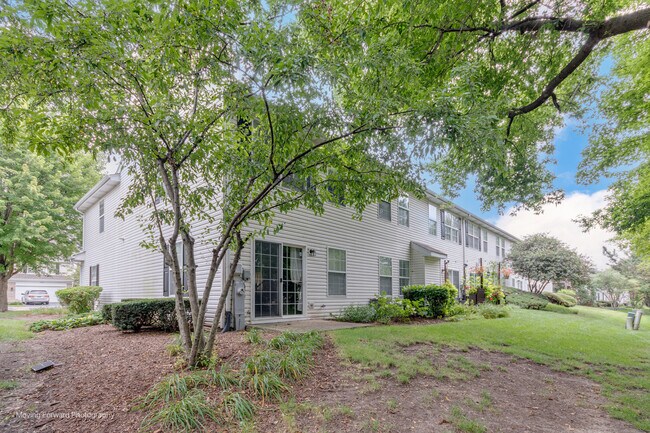 Building Photo - 2417 Stoughton Cir