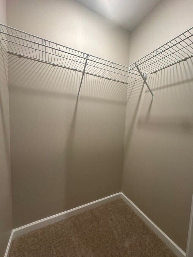 Building Photo - 4 Bedroom, 2.5 Bath and 2 Car Garage in Hartmann Crossing! $500 OFF FIRST MONTH’S RENT!