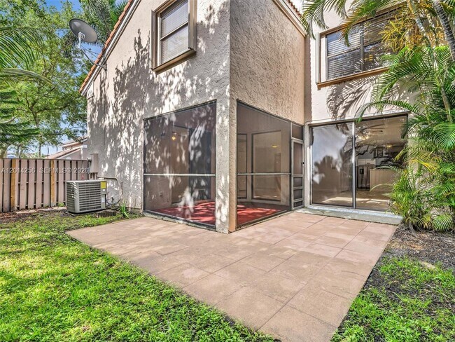 Building Photo - 10731 NW 16th Ct