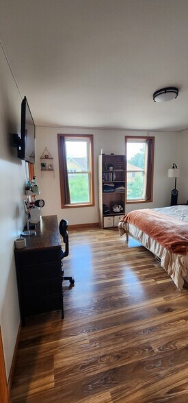 Building Photo - 715 W Wabasha St