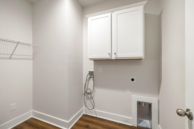 Building Photo - 2070 Hatteras Way