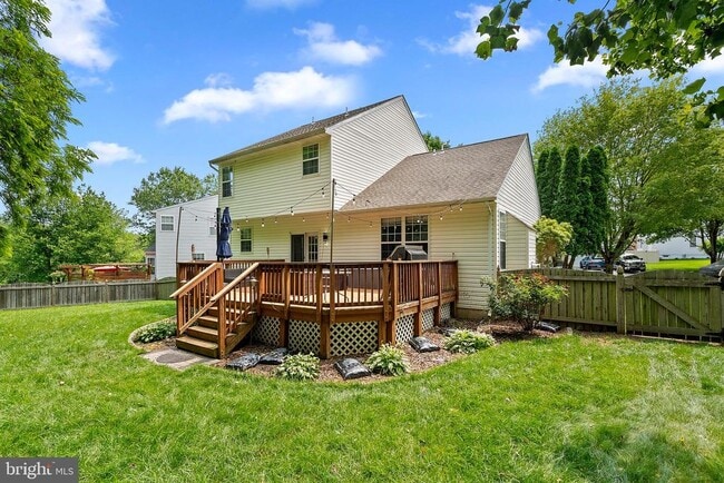 Building Photo - 2355 Albany Way