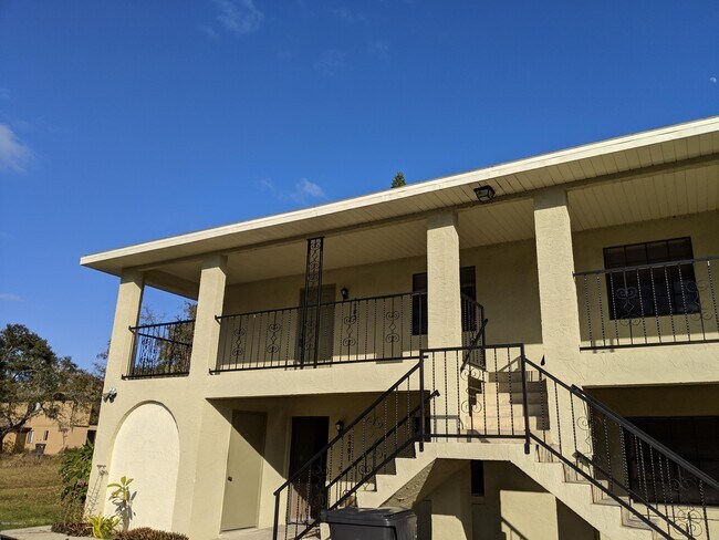 Building Photo - 2283 Fox Hollow Dr