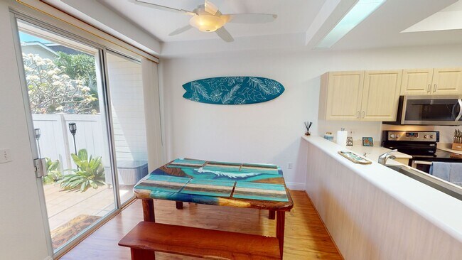 Building Photo - 92-1493 Aliinui Dr