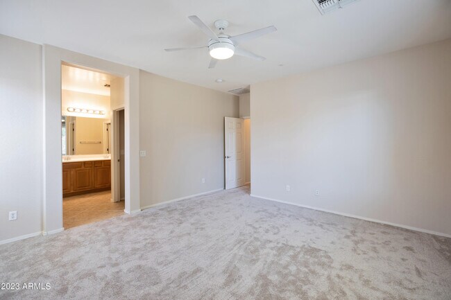 Building Photo - 3255 E Castanets Dr