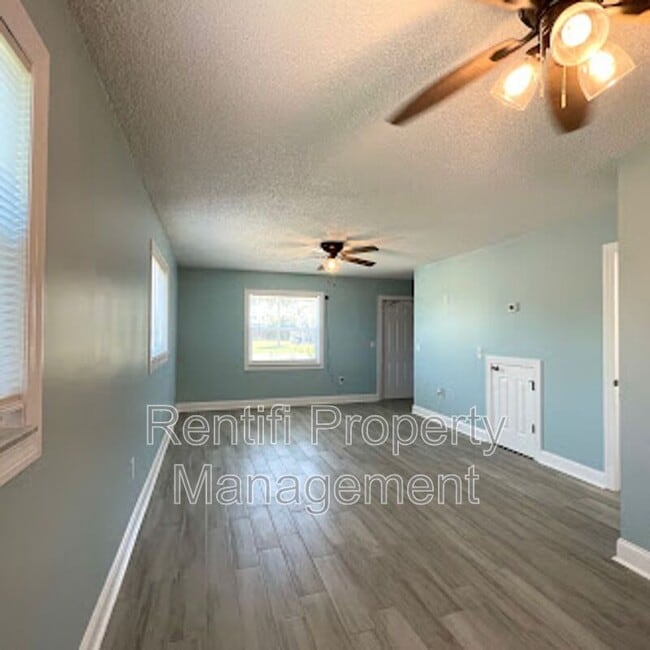 Building Photo - 17325 Whitewater Ct