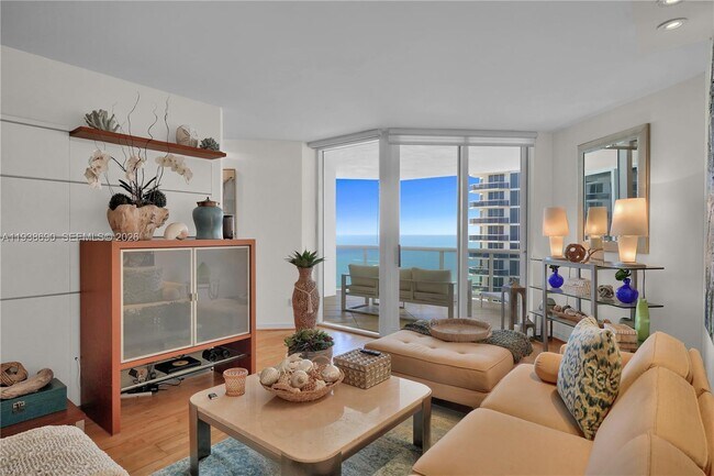 Building Photo - 4779 Collins Ave