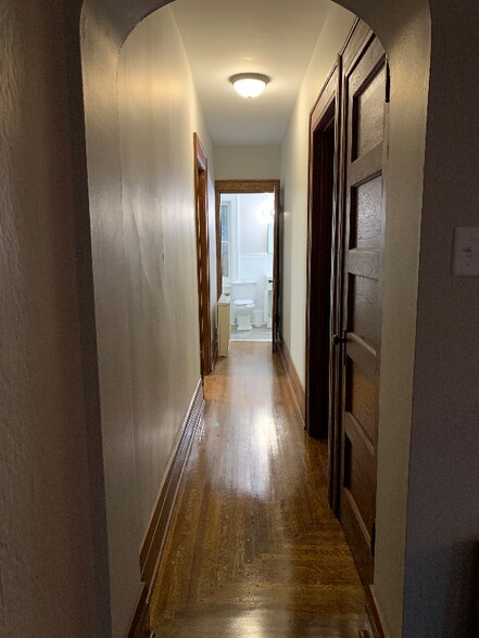 Building Photo - 2948 Broadway St