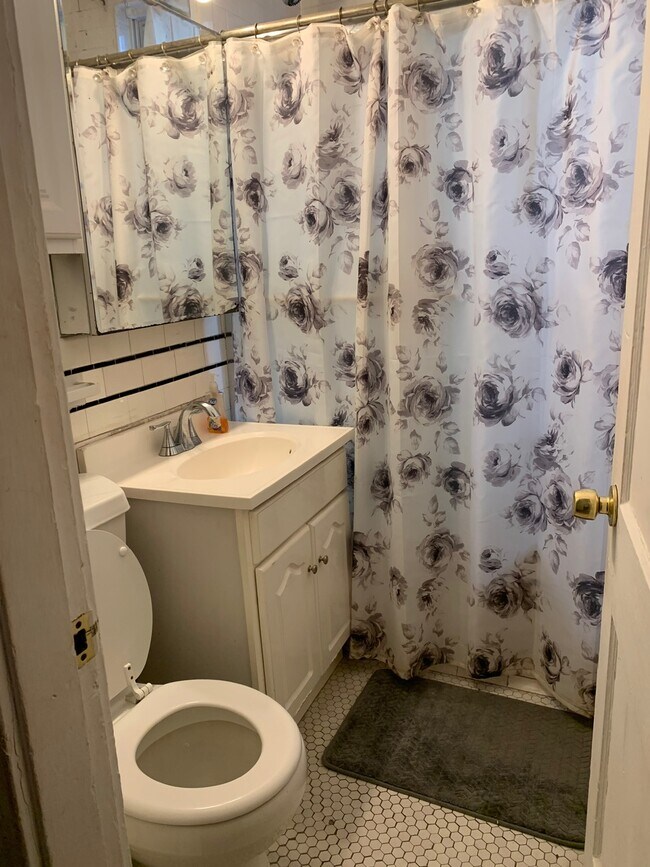 Building Photo - 19 Melvin Ave