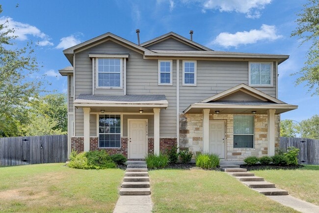 Building Photo - Great townhome in Pflugerville!
